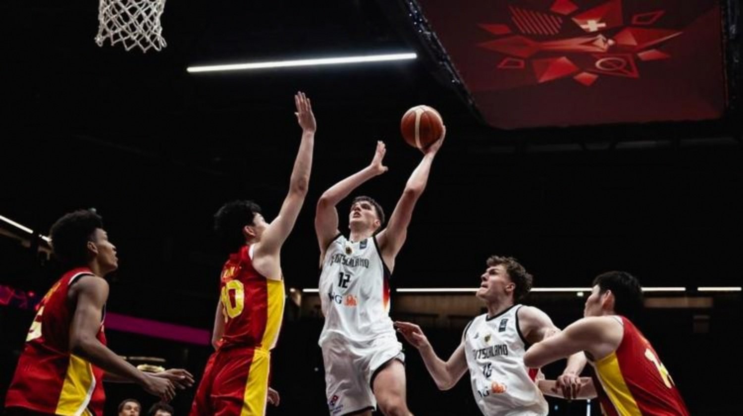 控卫组织进攻出彩，带领球队操控全局的简单介绍