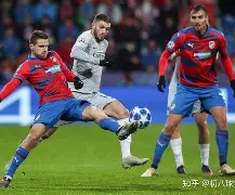 沃尔夫斯堡捍卫主场领先地位,稳固德甲前列位置(沃尔夫斯堡球员名单) 沃尔夫斯堡捍卫主场领先地位,稳固德甲前列位置(沃尔夫斯堡球员名单)