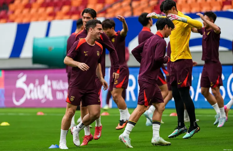 大发娱乐-郑智复出迎战，力争在场上发挥最佳状态