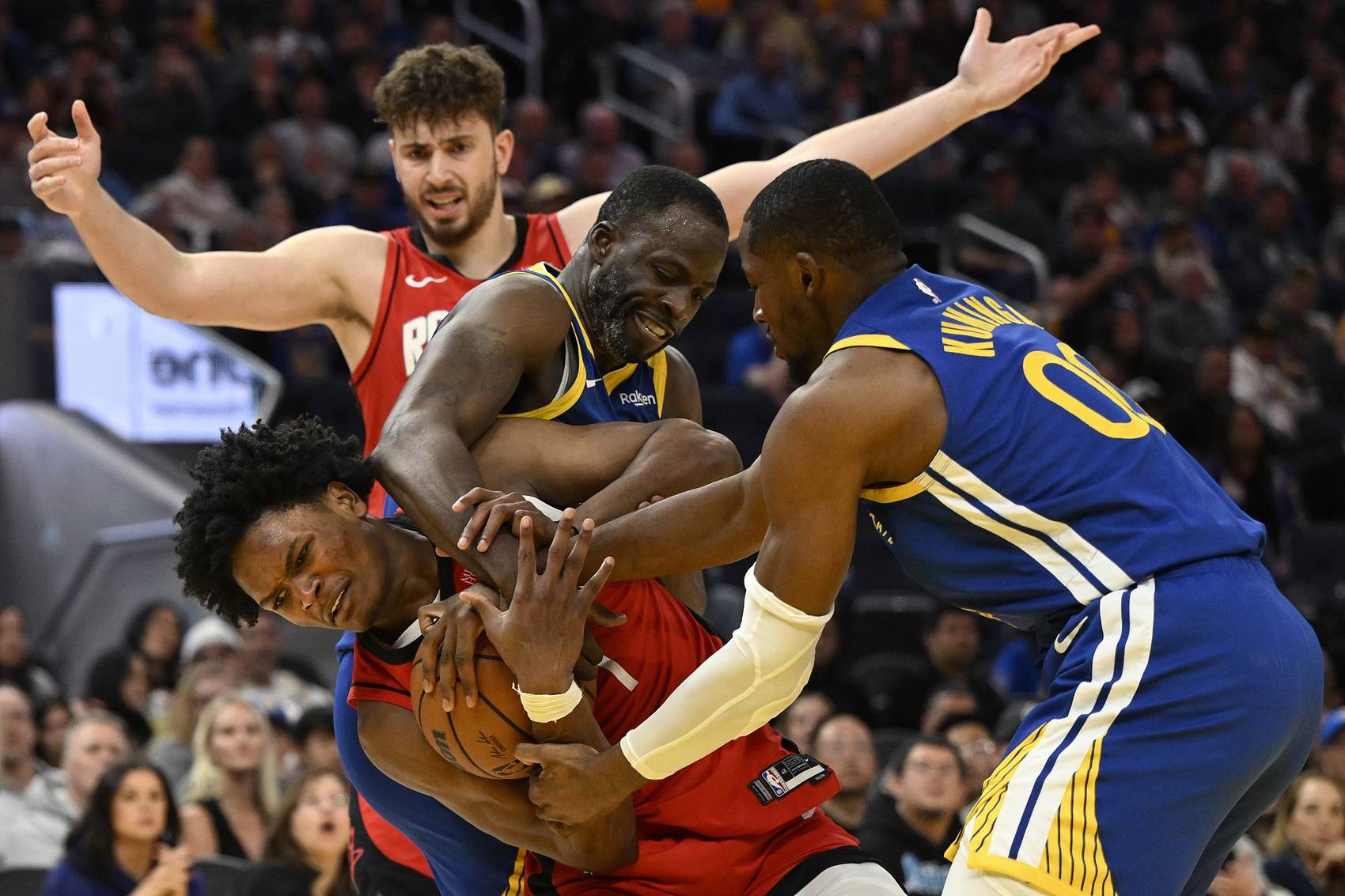 关于勇士和猛龙的强强对决,拼尽全力效力手掌脱颖而出的信息 关于勇士和猛龙的强强对决,拼尽全力效力手掌脱颖而出的信息