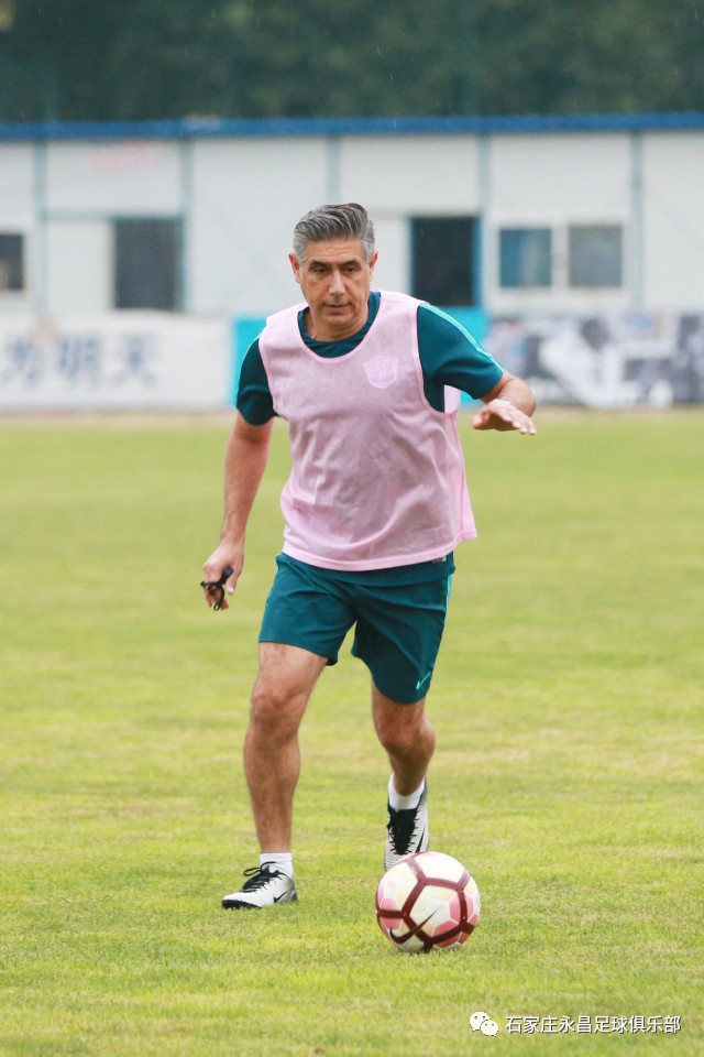 阿森西奥：球队必须保持团结，共同向前的简单介绍