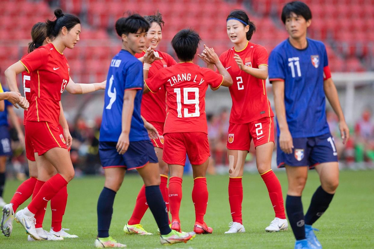 关于热门女足比赛选手频频受伤,球迷担忧的信息 关于热门女足比赛选手频频受伤,球迷担忧的信息